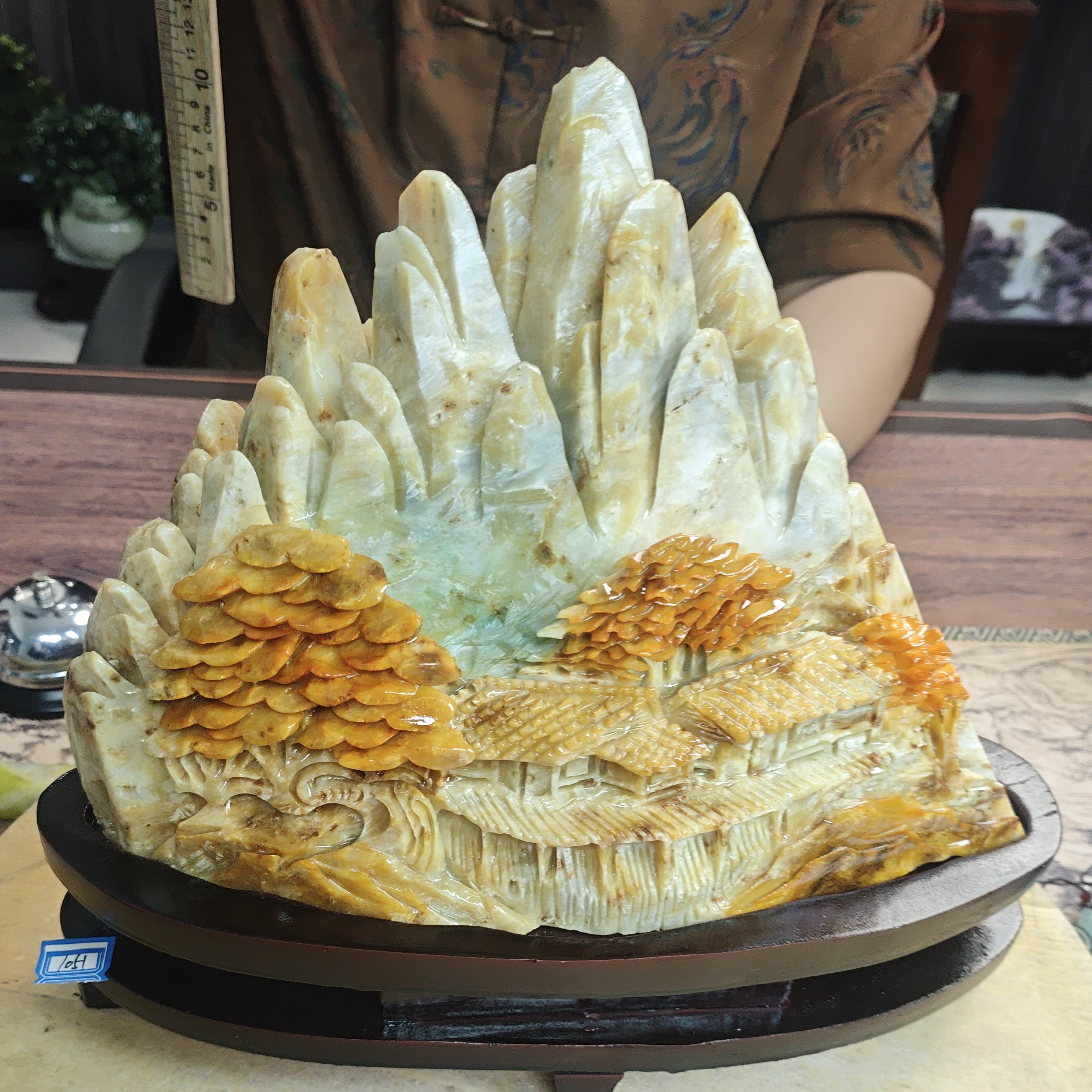 玉岫岩料手工雕刻居家装饰高端摆件一物一图1051