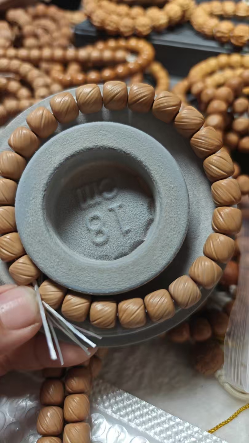 【雨轩出品】猴头核桃手工雕刻天河道珠10mm+猴头手串