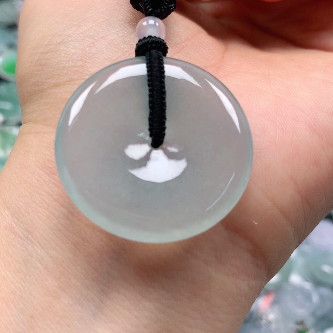 翡翠颈饰未镶嵌天然翡翠