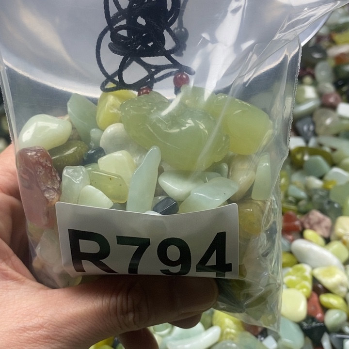 蛇纹石玉未镶嵌鱼缸石