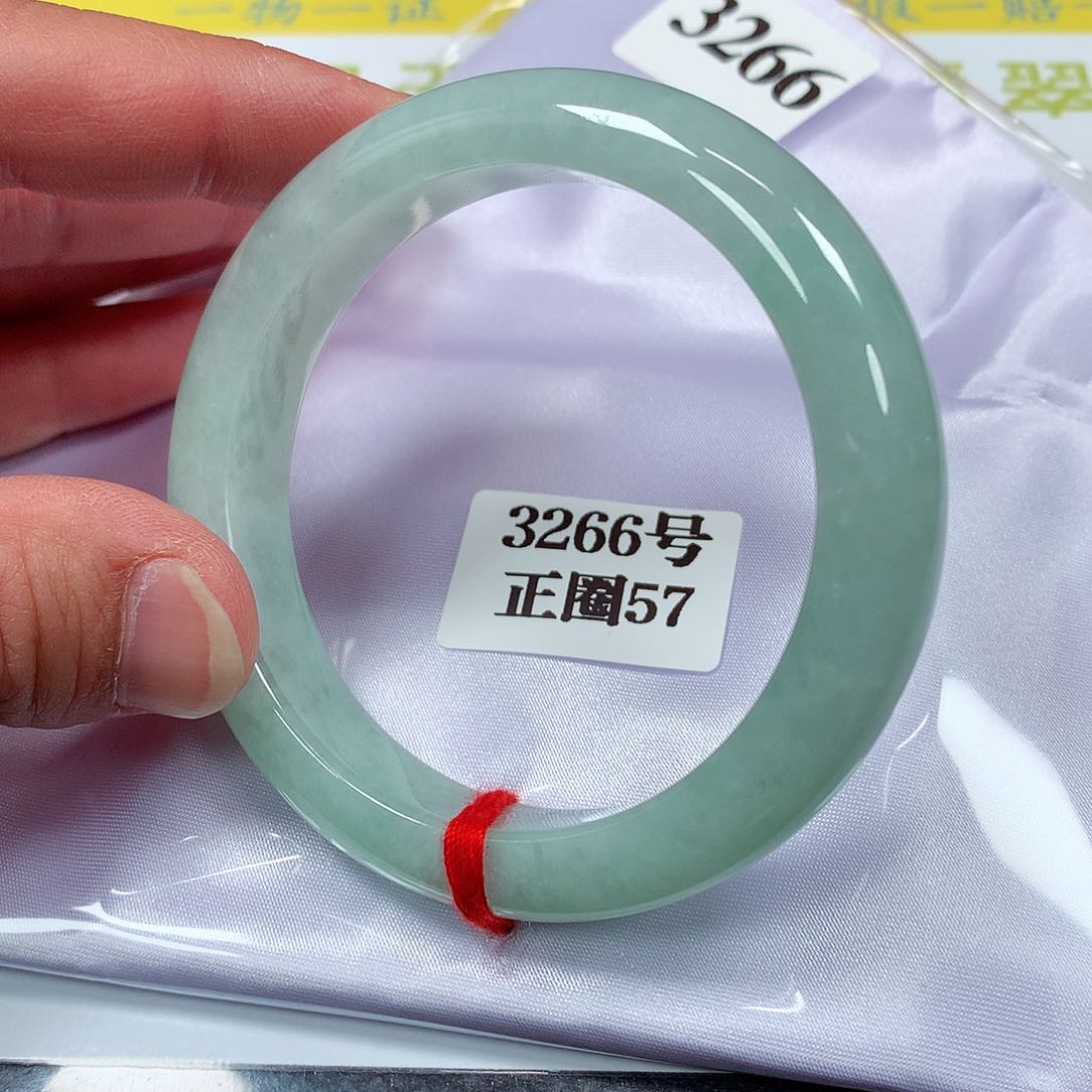 【闪购商品】翡翠手镯未镶嵌3266号