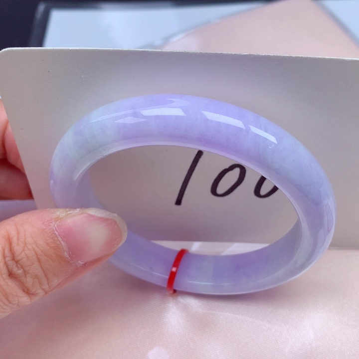 翡翠手镯未镶嵌翡翠