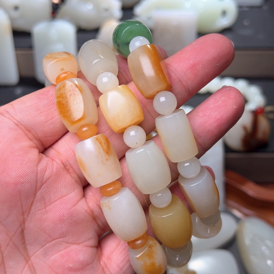 和田玉颈饰未镶嵌?**?