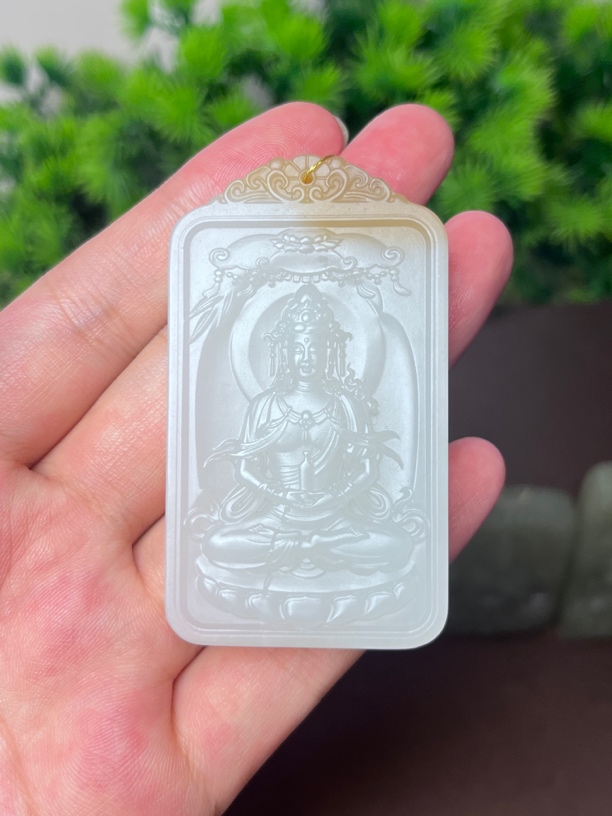 和田玉新疆且末黄金糖白观音