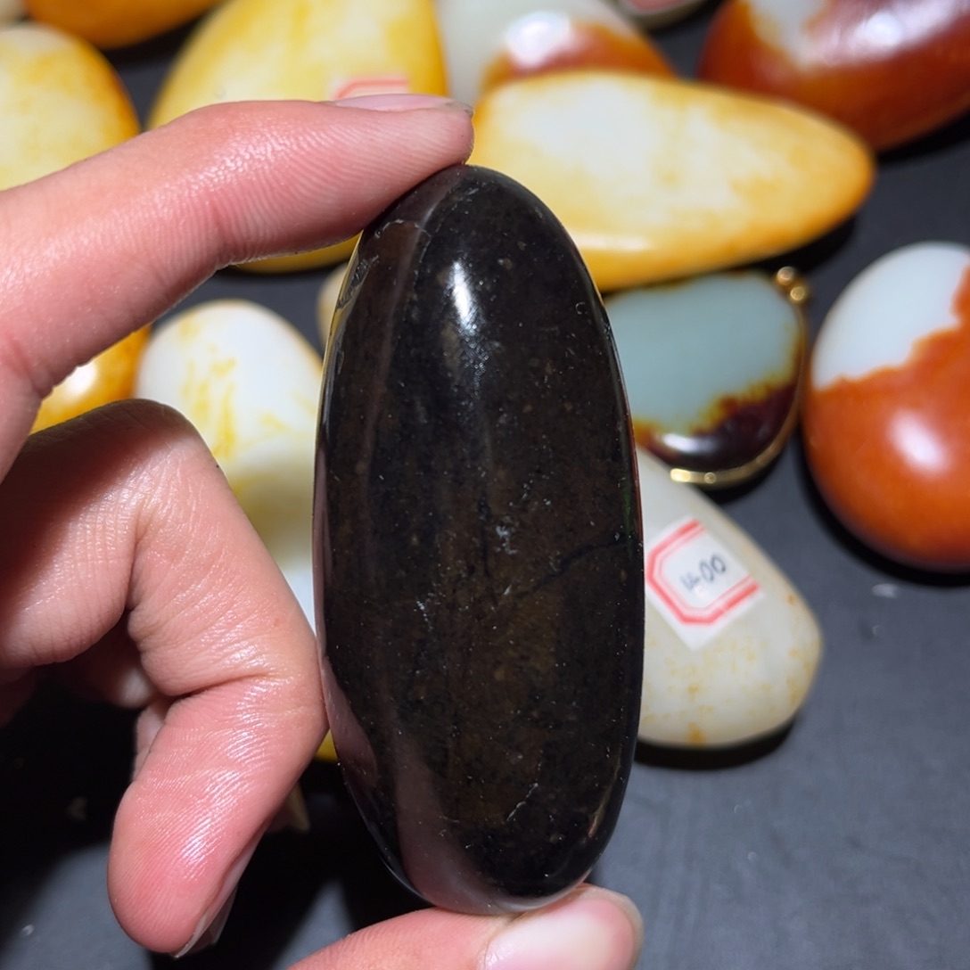 和田玉未镶嵌珠宝奇石