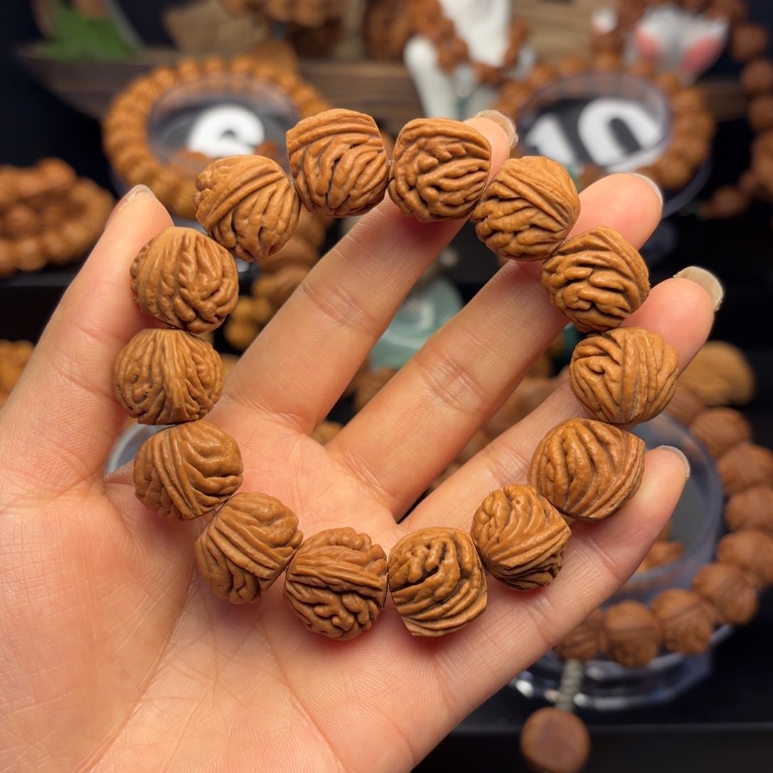 桃核吊坠刺龙纹尺寸随机微瑕