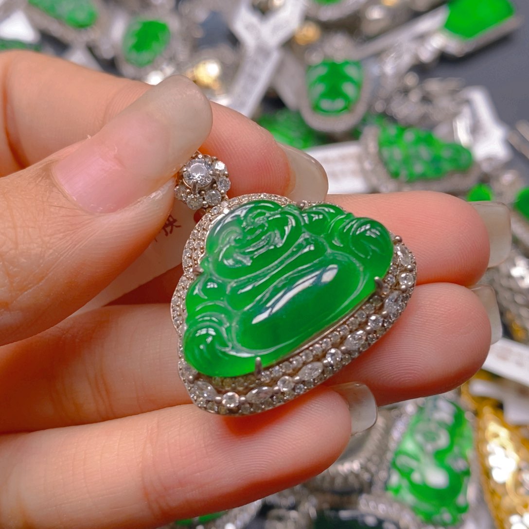 翡翠颈饰银S925镶嵌88888888