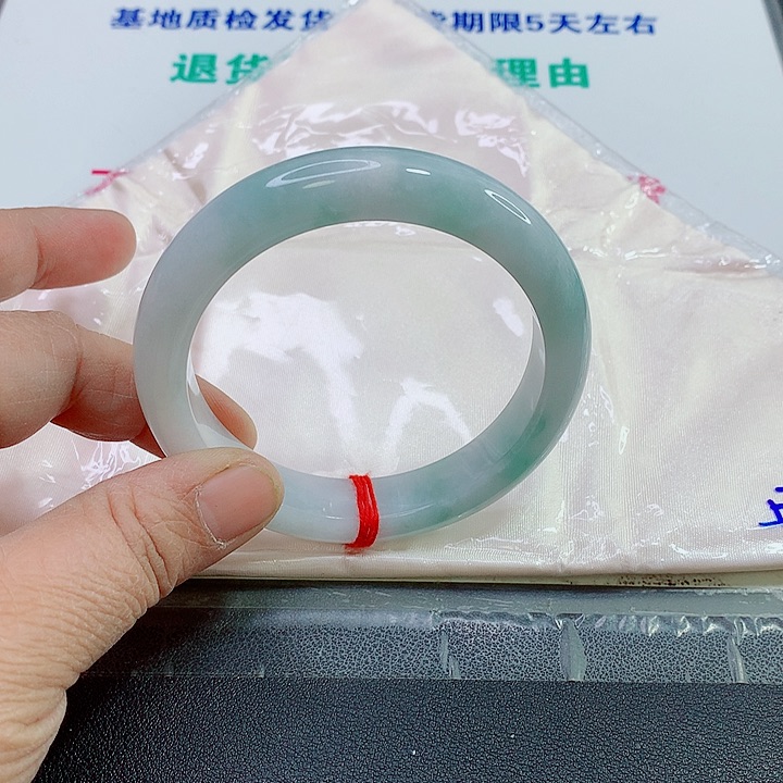 未镶嵌手镯翡翠手镯