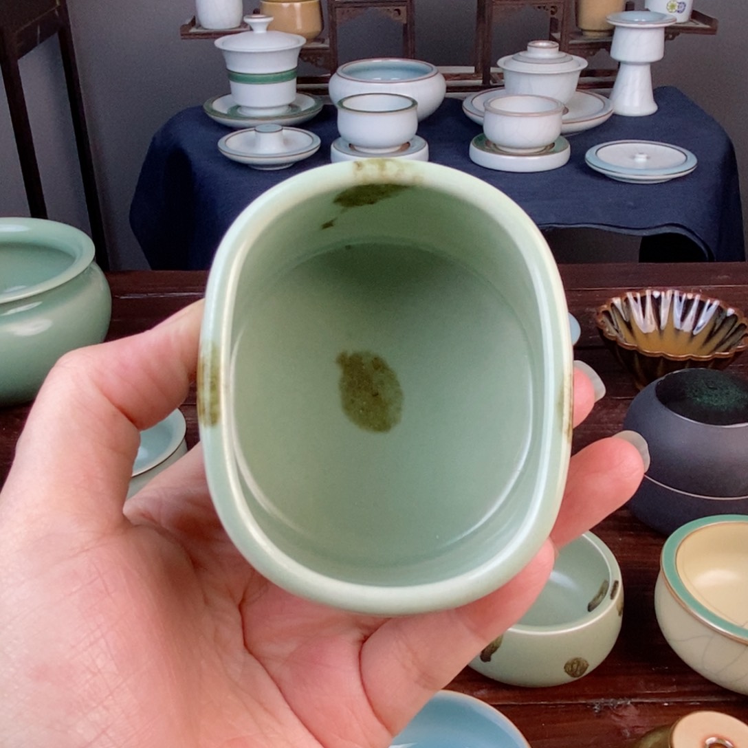 朱砂胎豆青点彩杯 不开片 