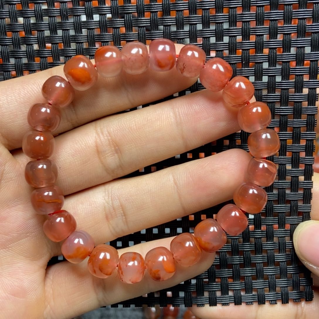 南红玛瑙手串未镶嵌