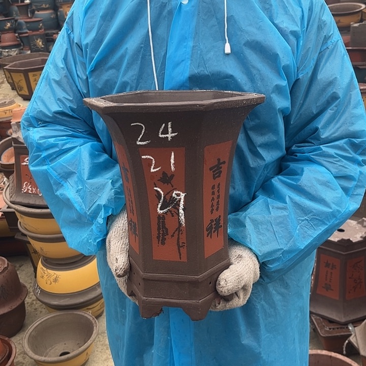 紫砂紫砂花盆和小