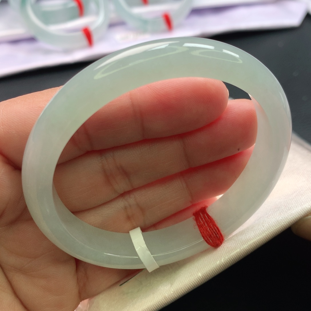 翡翠手镯未镶嵌贵妃55.56