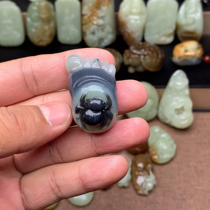 和田玉（糖玉）未镶嵌颈饰