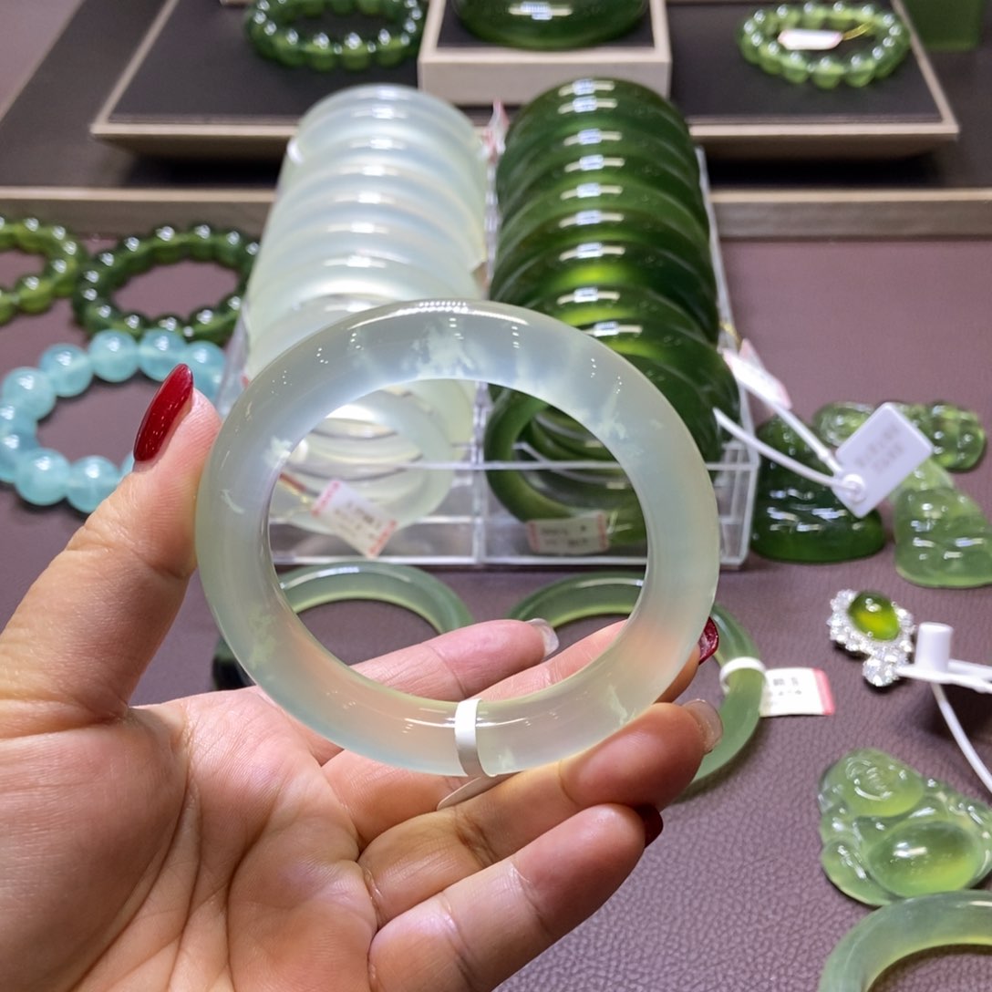 蛇纹石玉手镯53未镶嵌