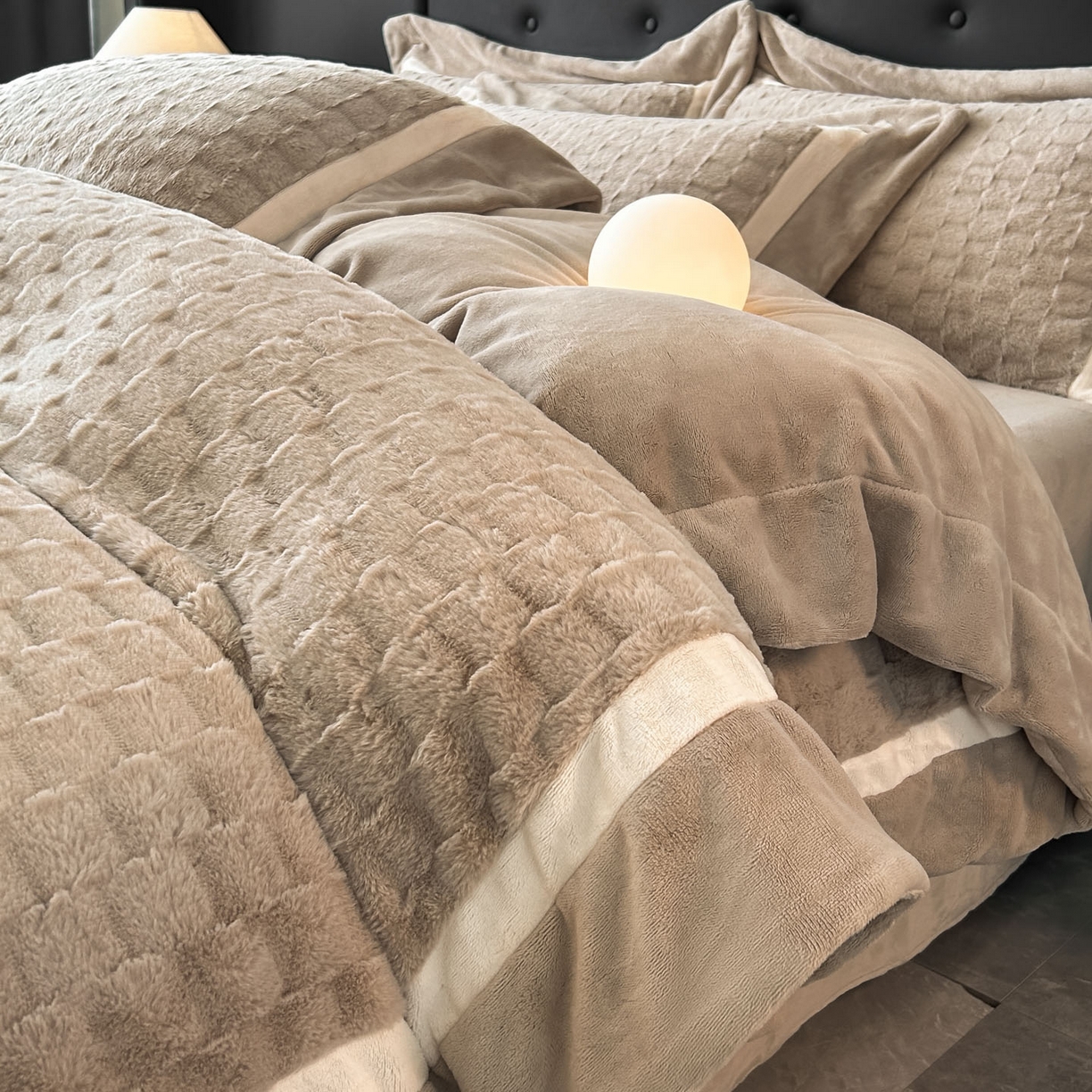 若及【暖绒】轻奢11斤兔兔绒加厚保暖双拼角高端牛奶绒被套四件套