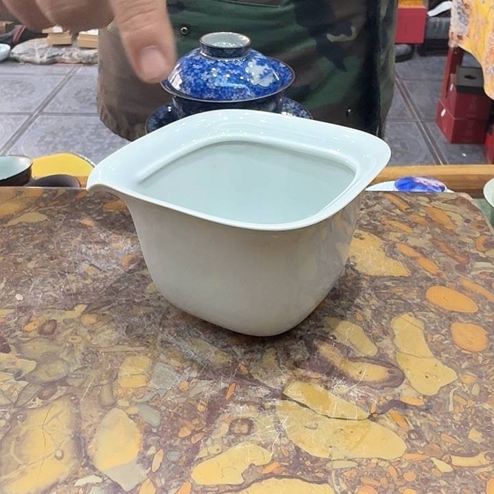 公道一个，瓷。。。品茗