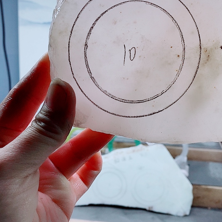 石英质玉未镶嵌手镯定制