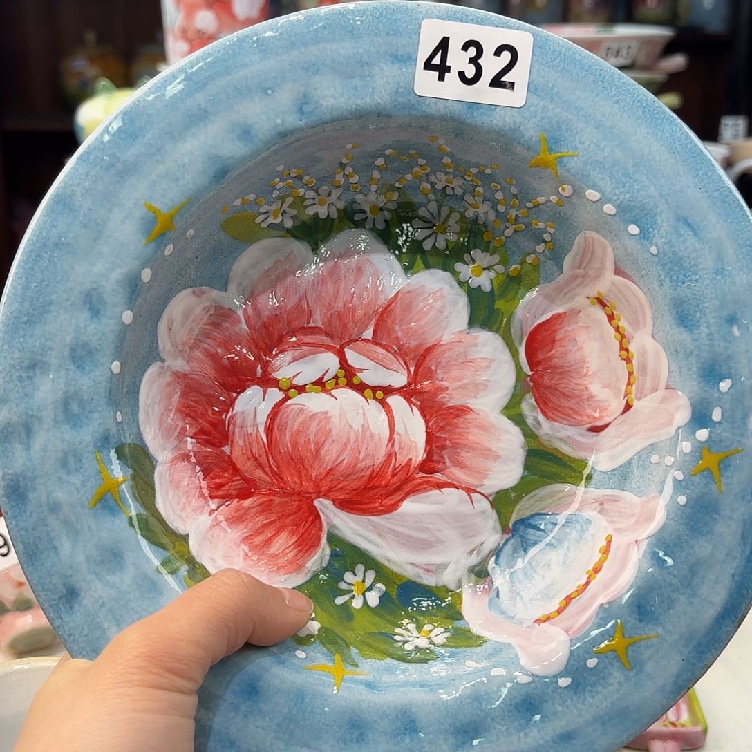 瓷片兔兔好漂亮呜呜de k l k l k l