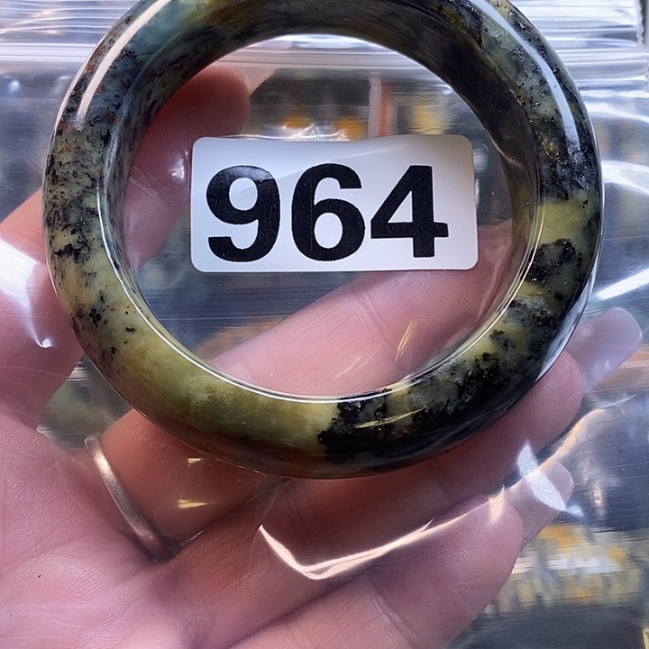 蝉***雨蛇纹石玉未镶嵌手镯