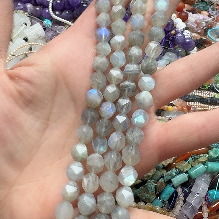 玛瑙/玉髓未镶嵌珠宝半成品一条8mm灰月光切面