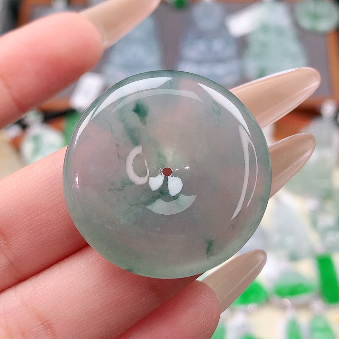 颈饰未镶嵌翡翠扣