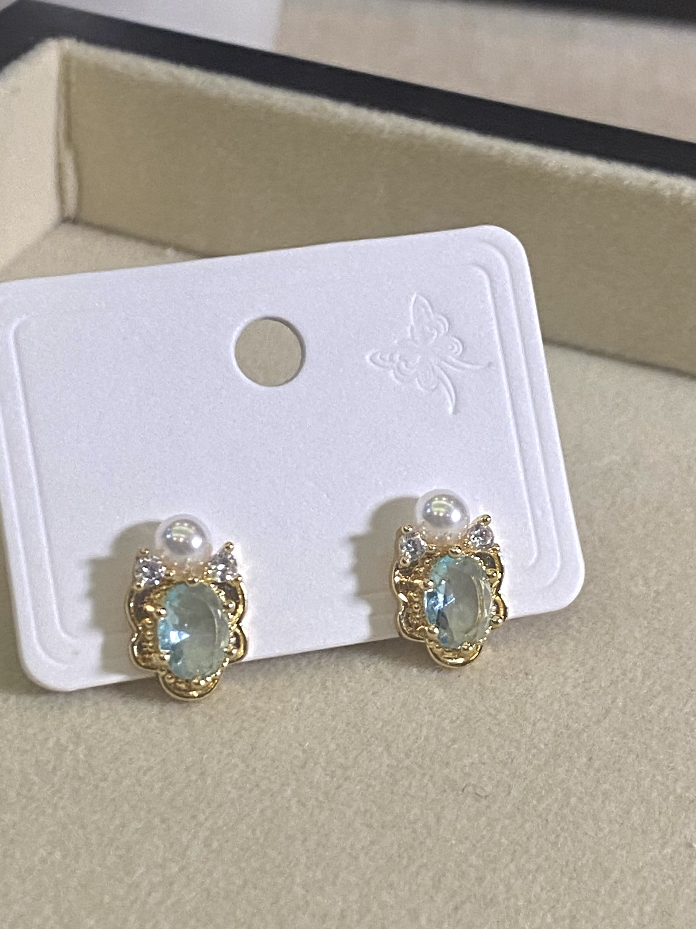 铜合金耳饰 法式精致小巧透蓝色气质珠珠耳钉