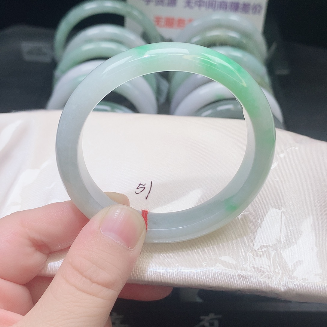 翡翠未镶嵌手镯505