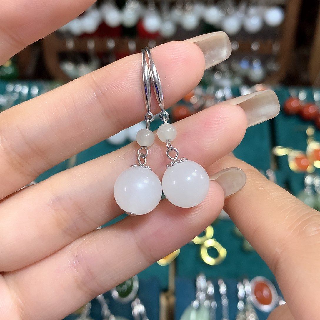 石英质玉（金丝玉）耳饰银S925镶嵌卡10左右