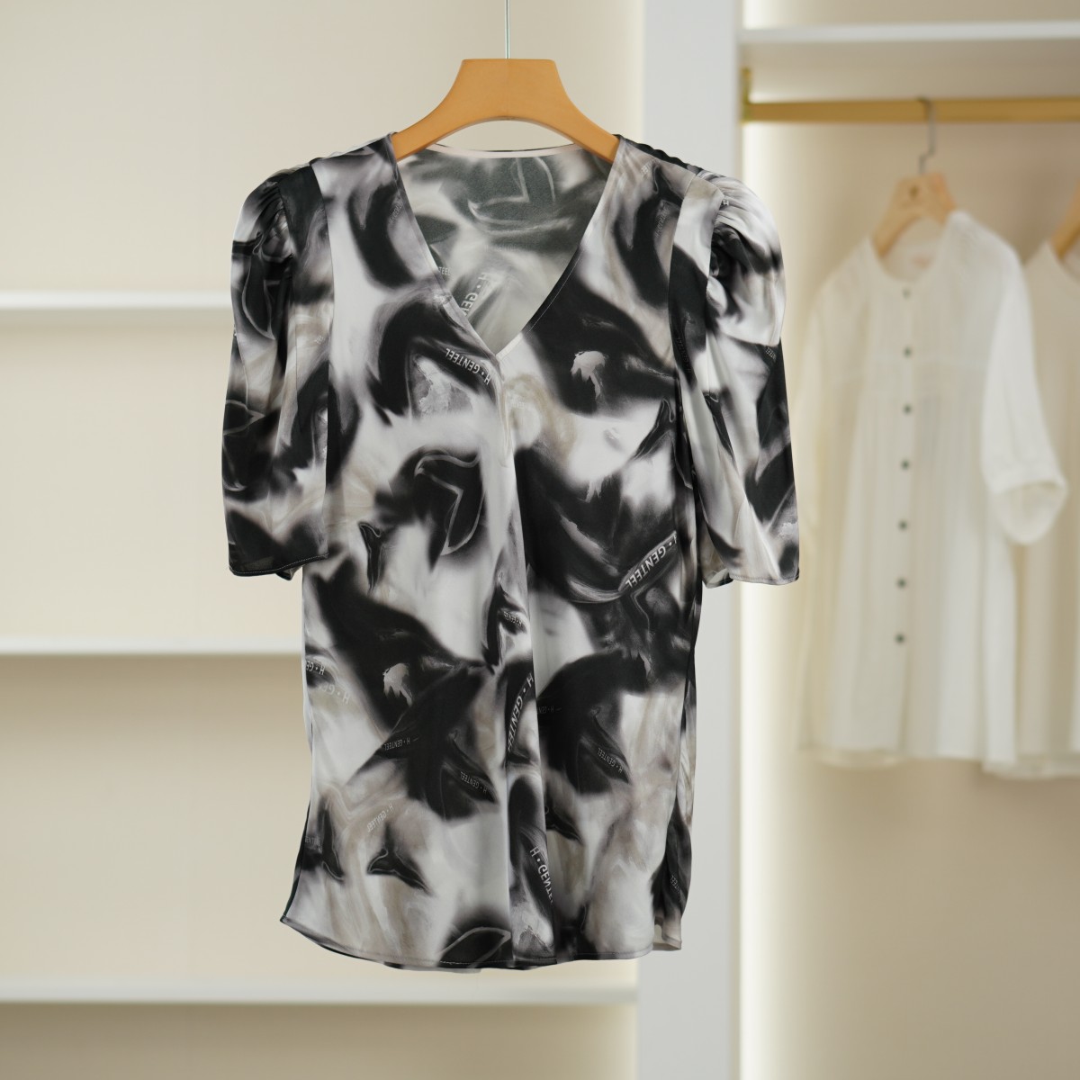 麦迪尚品【H】K263 夏季时尚短袖舒适上衣品牌折扣撤柜