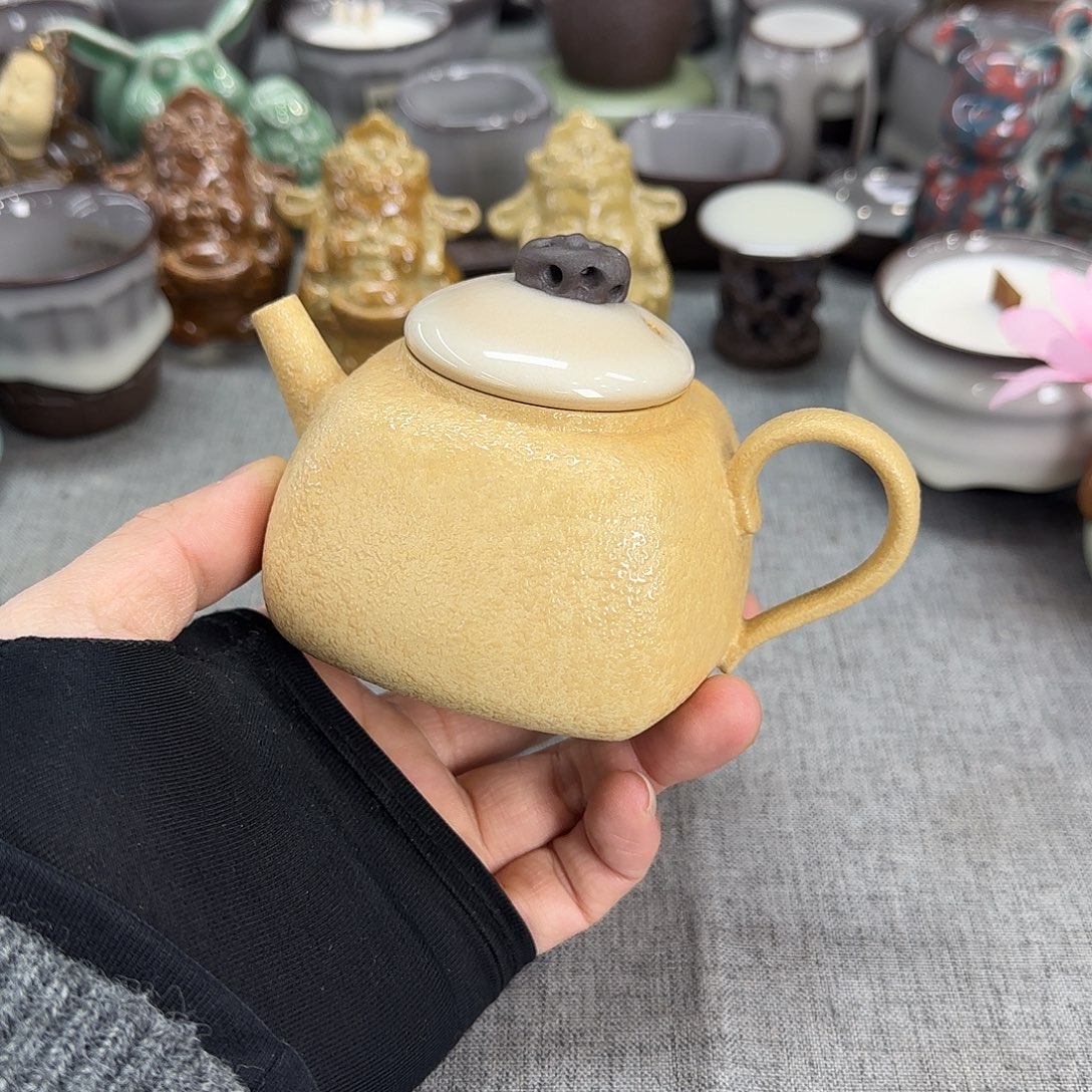 灰***→茶器黄先生 正在直播