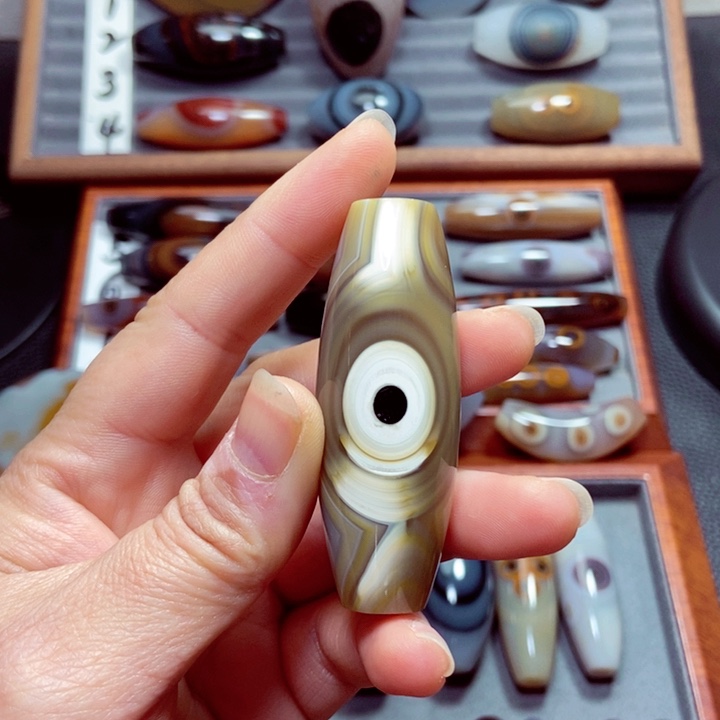 玛瑙/玉髓珠宝奇石未镶嵌小*粉