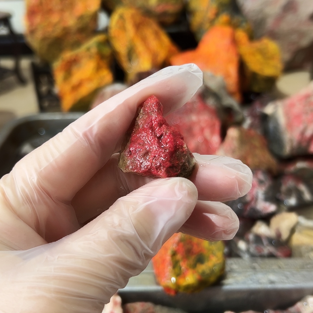 天然辰砂福利朱砂毛料