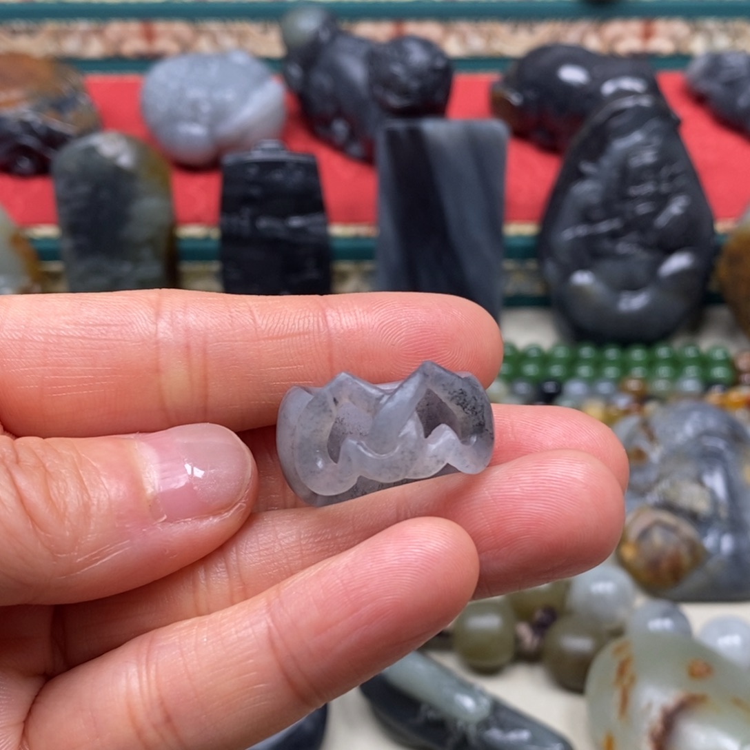 和田玉挂件未镶嵌沙****鱼