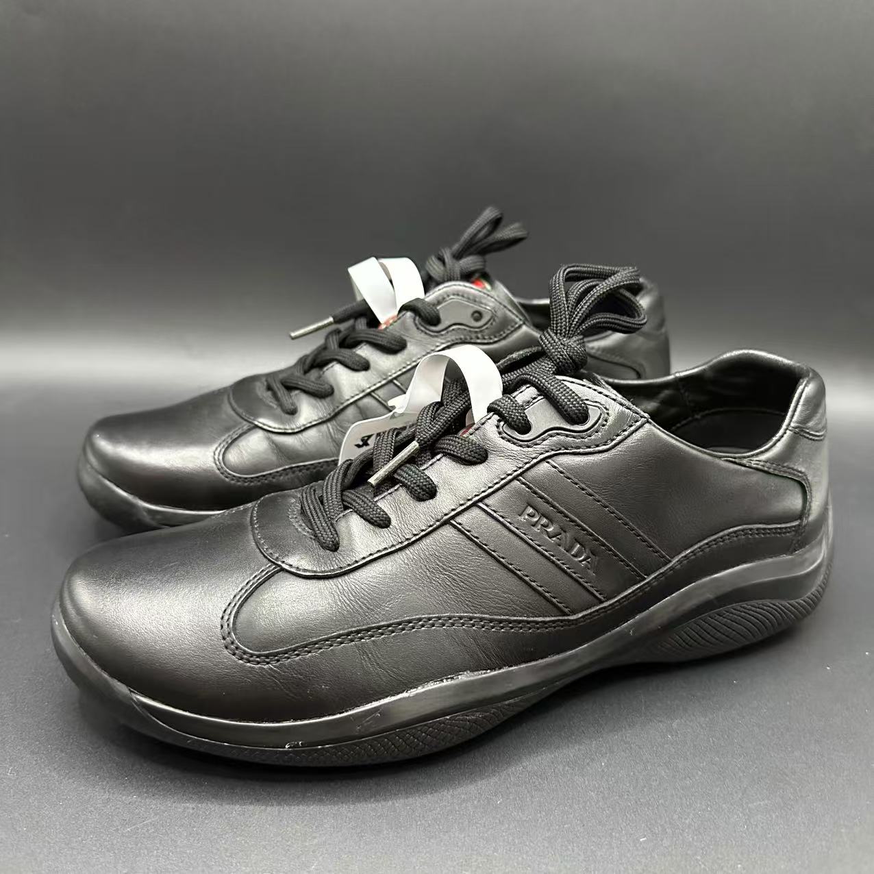 95新 Prada/普拉达 【聚星福利】黑色漆皮板鞋39.5码lb208