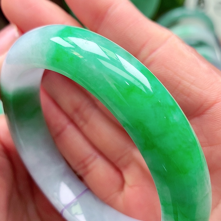 翡翠未镶嵌手镯天然翡翠手镯