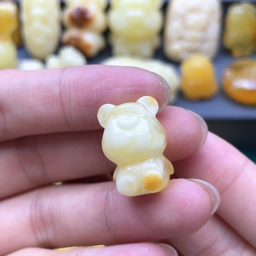 琥珀裸石未镶嵌蜜蜡