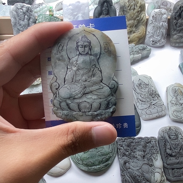 定制翡翠未镶嵌翡翠