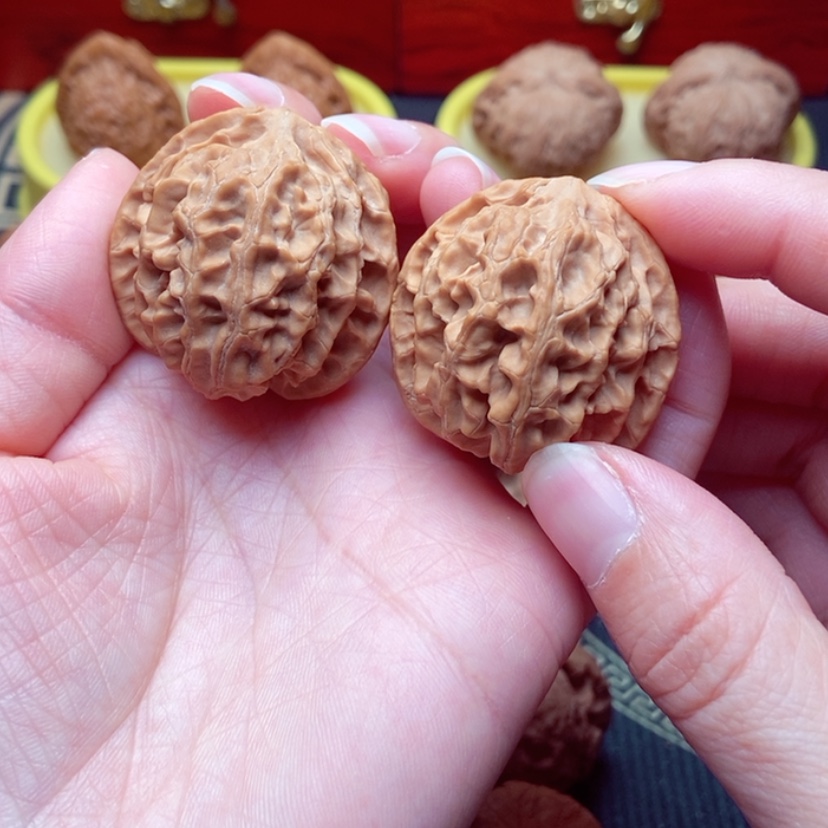 【闪购商品】文玩核桃把件苹果圆