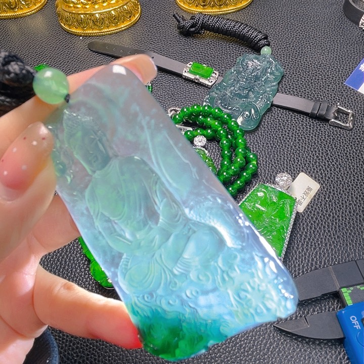 翡翠颈饰未镶嵌14，