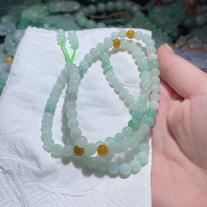 颈饰未镶嵌翡翠天