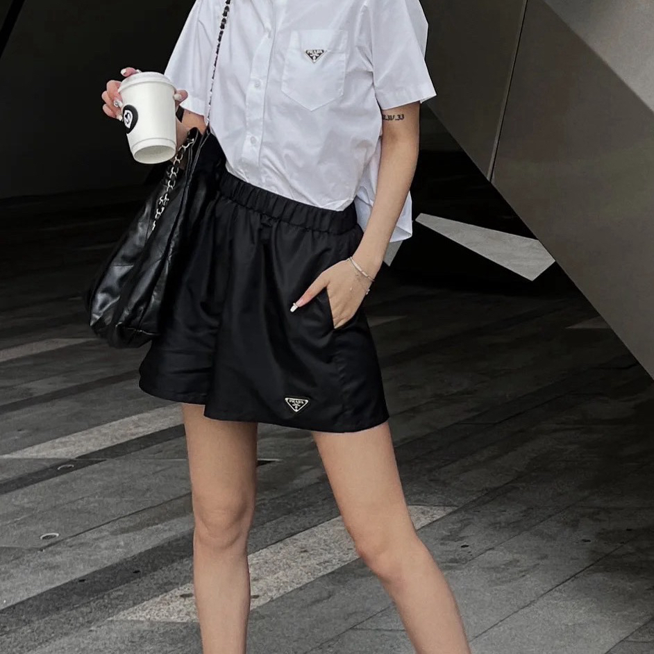 未使用 Prada/普拉达 A101850/腰围70/三角标黑色短裤/40码