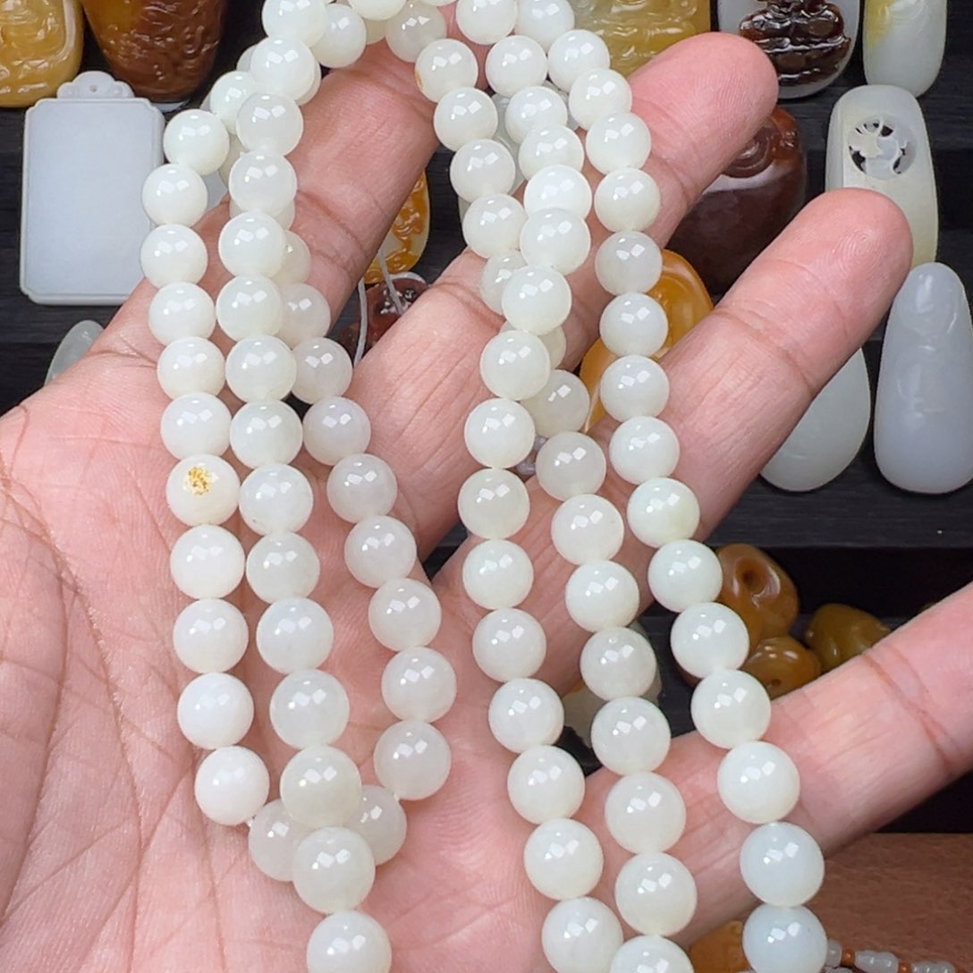 和田玉颈饰未镶嵌