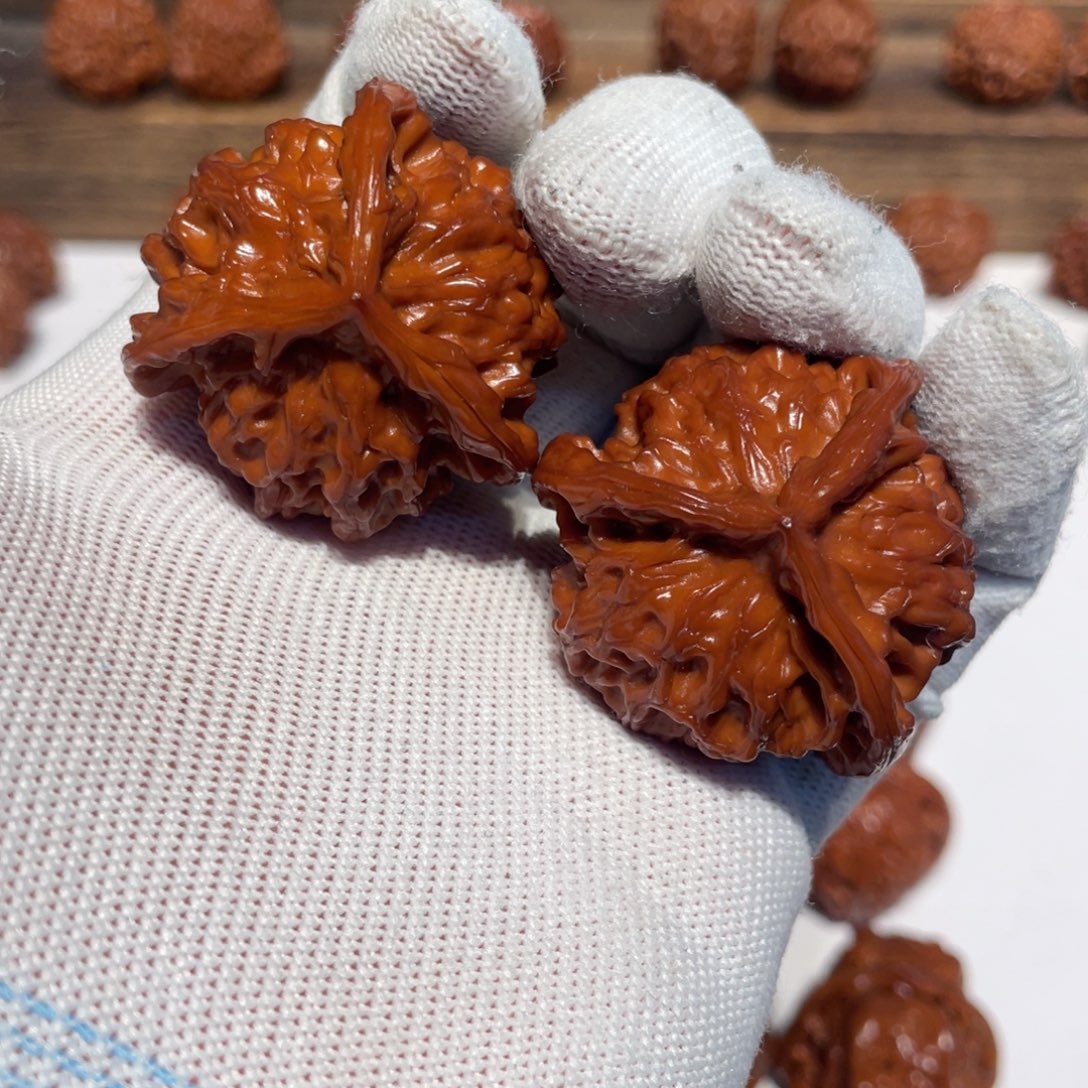 心***远文玩核桃吊坠三棱09. #00#WY