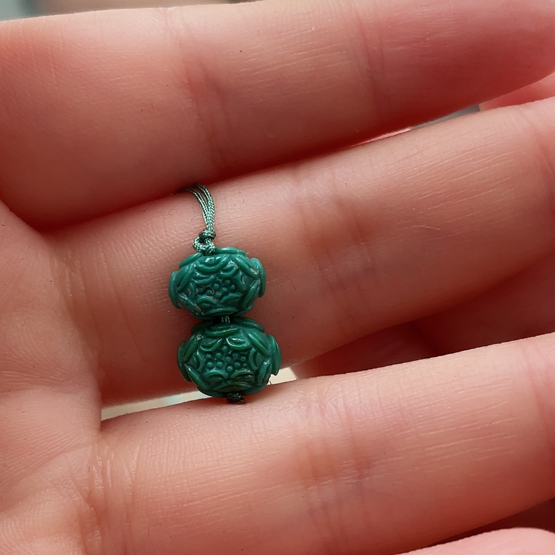 绿松石颈饰未镶嵌