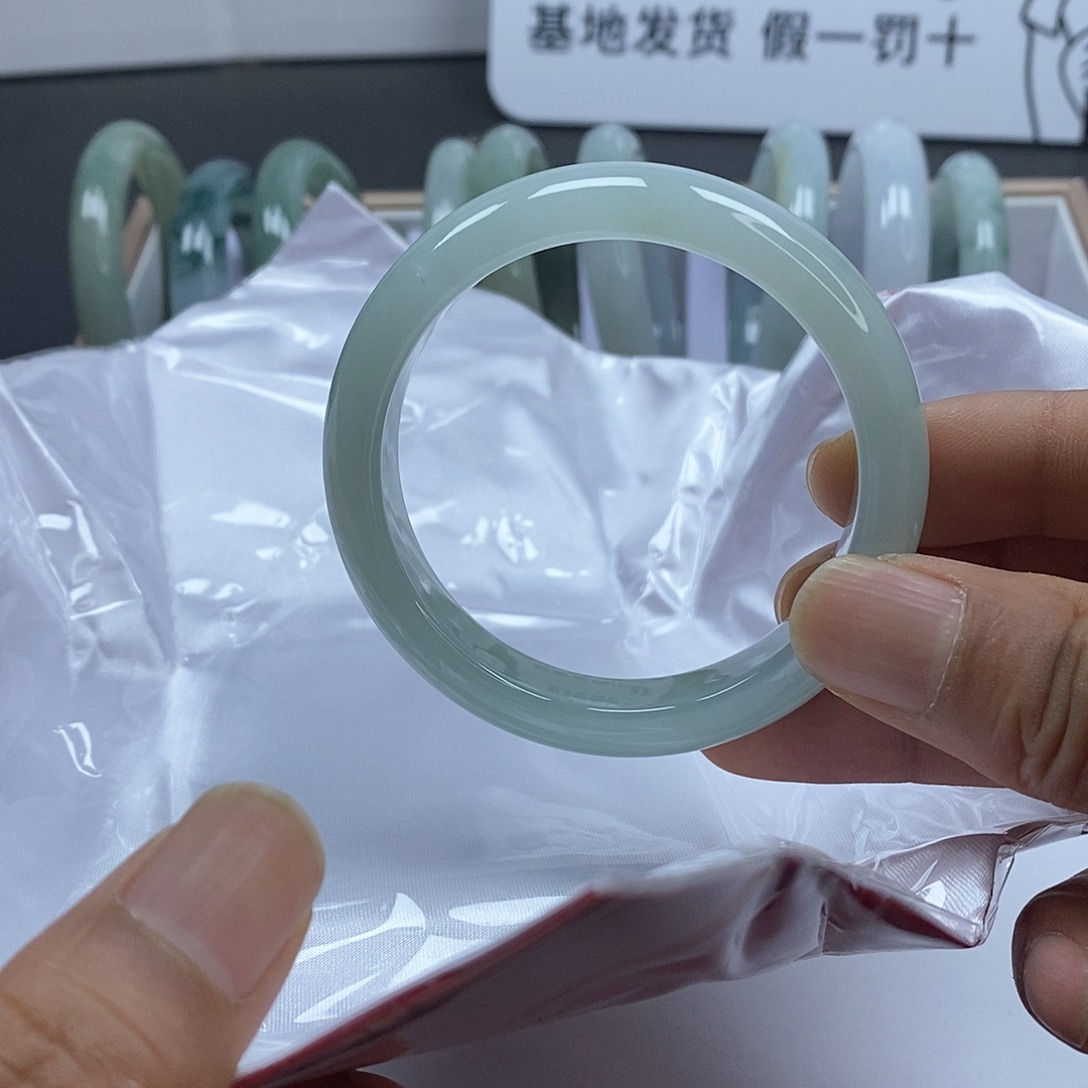 未镶嵌手镯翡翠翡翠手镯