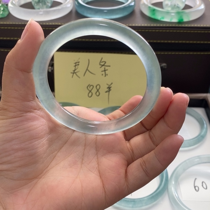 忒***姐时尚精美蓝水园条