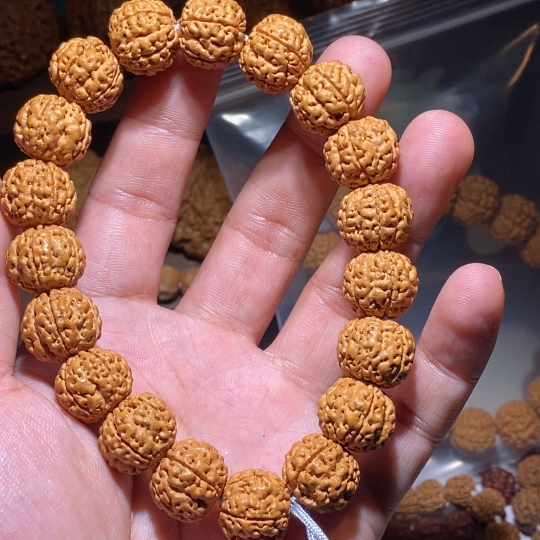 金刚菩提手串.***色跳龙15mm