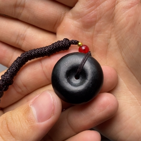 贺***骑和田玉未镶嵌颈饰