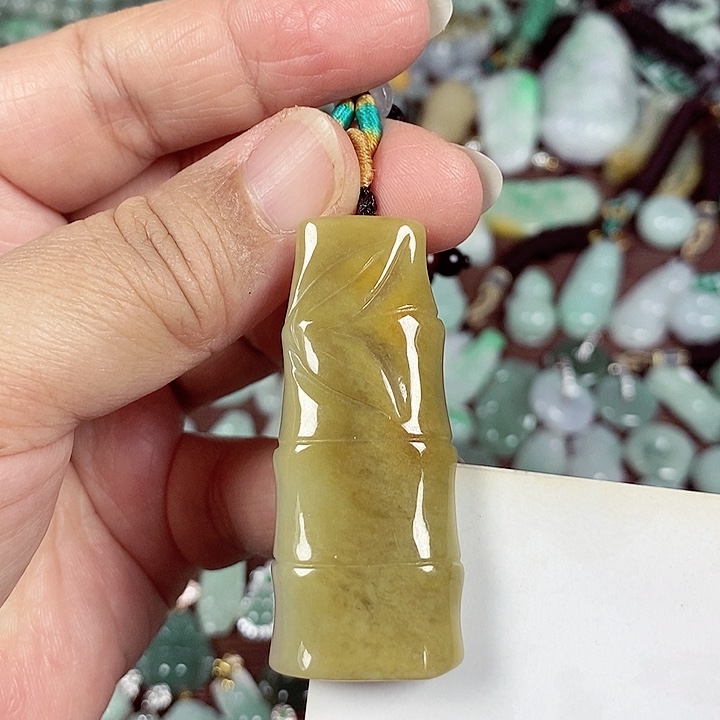 翡翠未镶嵌颈饰天然翡翠玉A货配证书