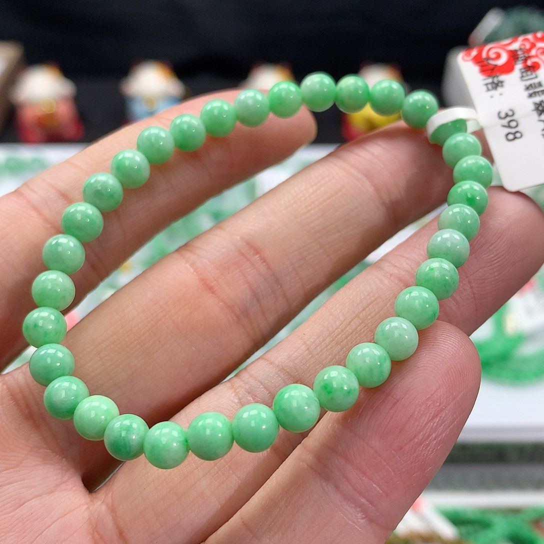 翡翠手链未镶嵌翡翠